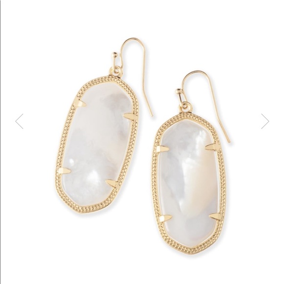 Elle mother of pearl earrings - Picture 3 of 6